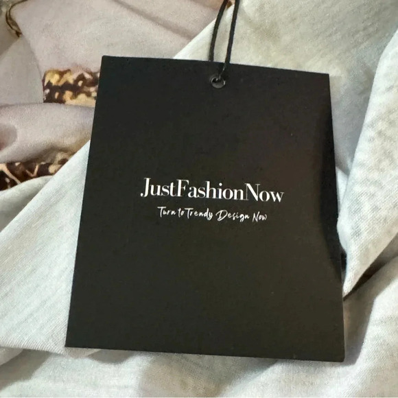 Just Fashion Now XL Shirt Top Brown Abstract Short Sleeve V Neck Knit Stretch - Picture 8 of 8